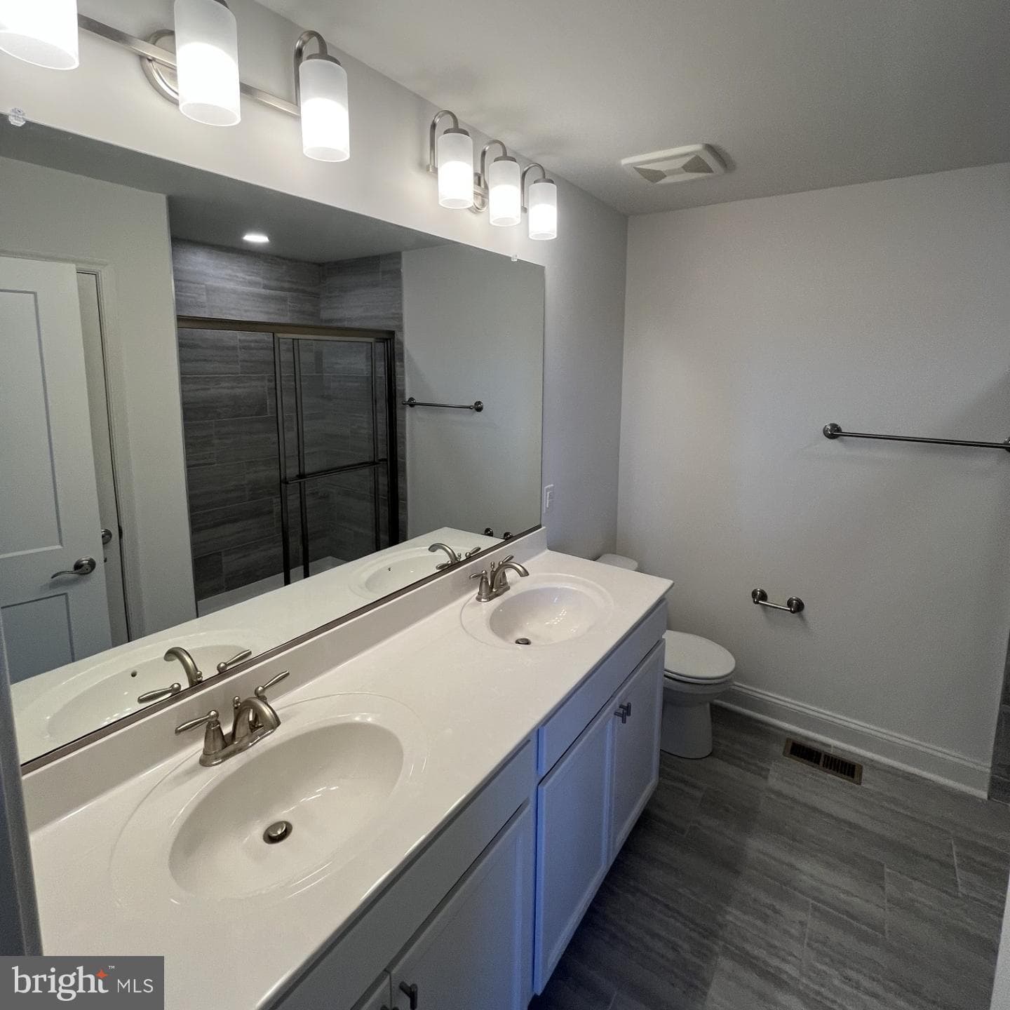 241 Jessica Lynn Avenue photo 13