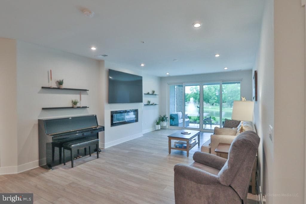 190 Harrier Way #11 photo 5