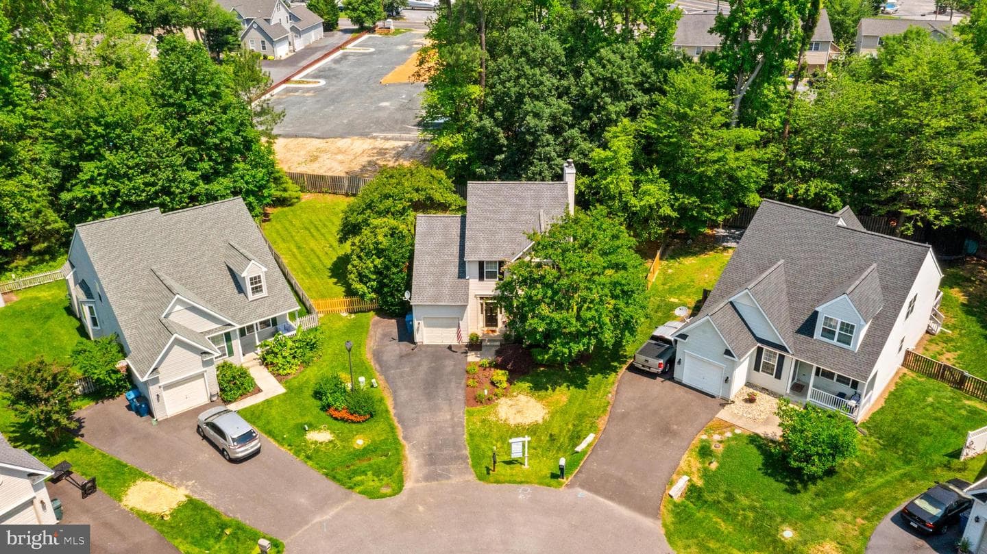 412 Hanna Court photo 46