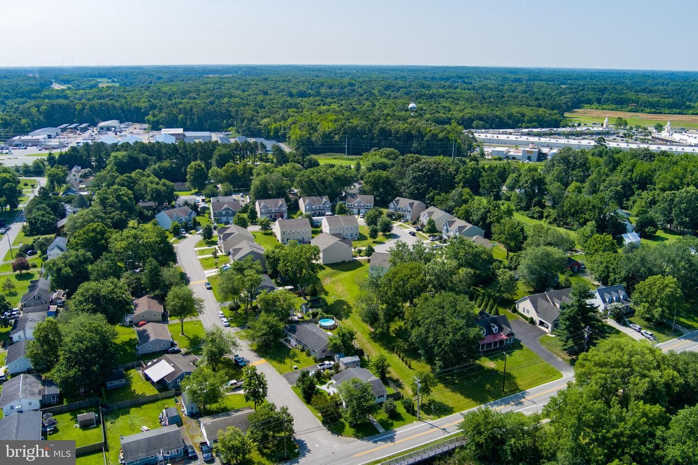 104 Thompson Avenue photo 29
