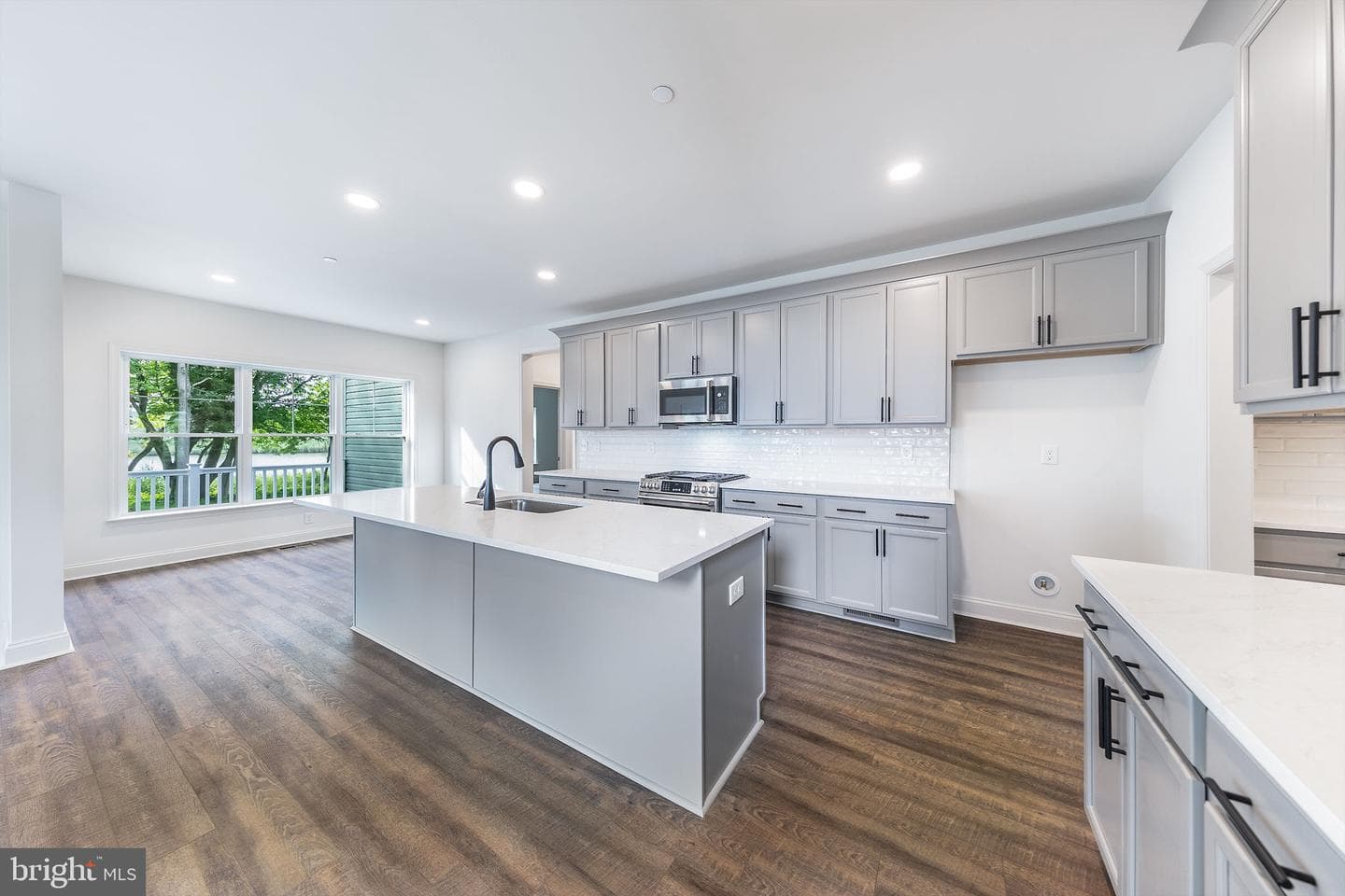 305 N Lake photo 37