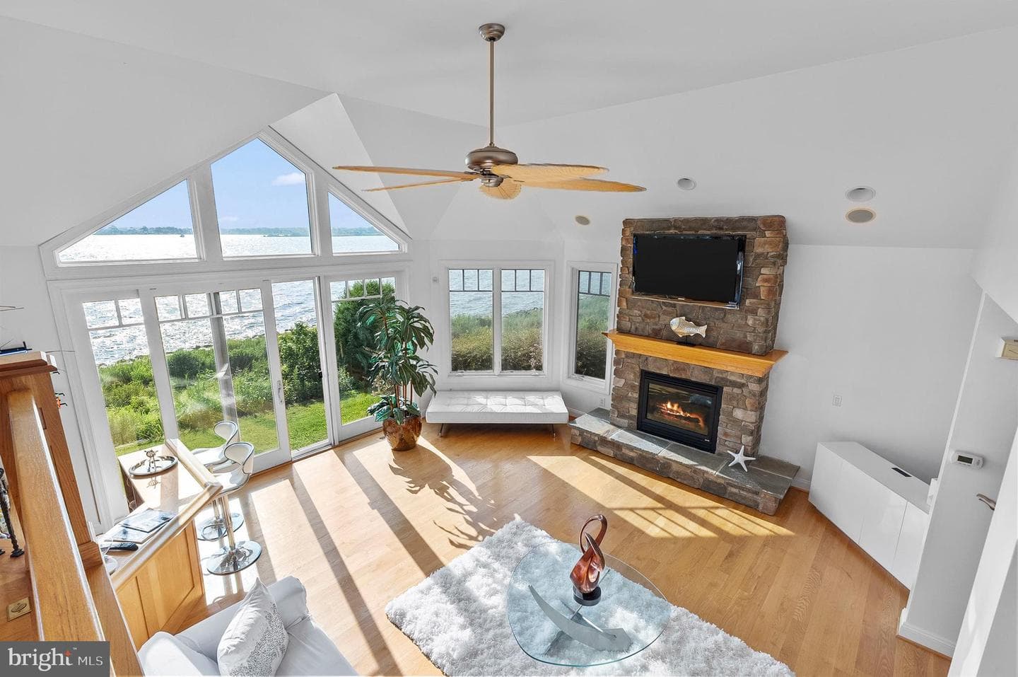 426 Narrows Pointe Drive photo 11