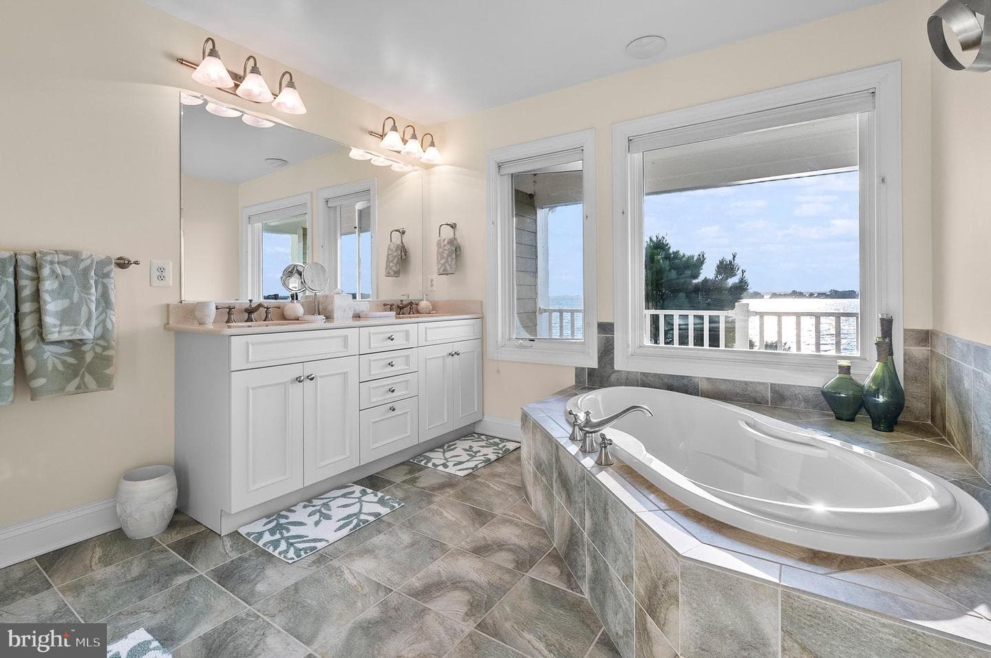 426 Narrows Pointe Drive photo 43