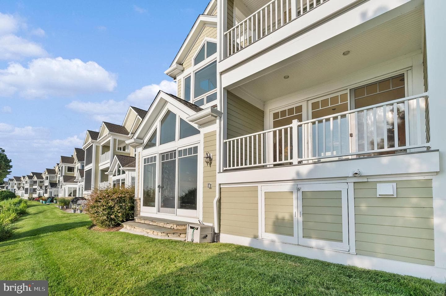 426 Narrows Pointe Drive photo 66