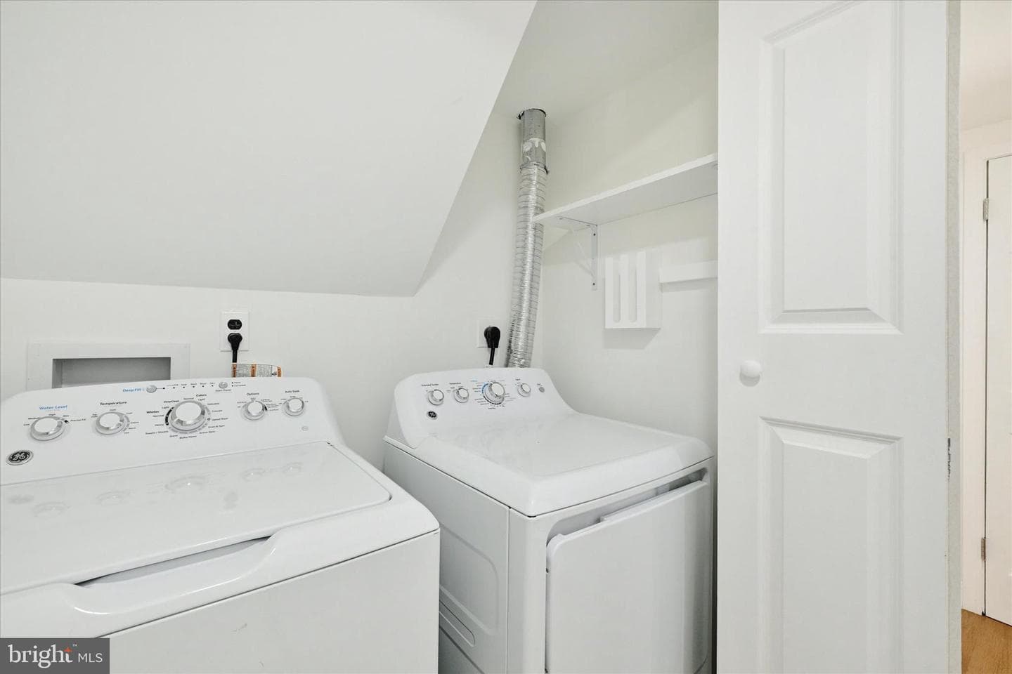 102 Maple Road photo 14