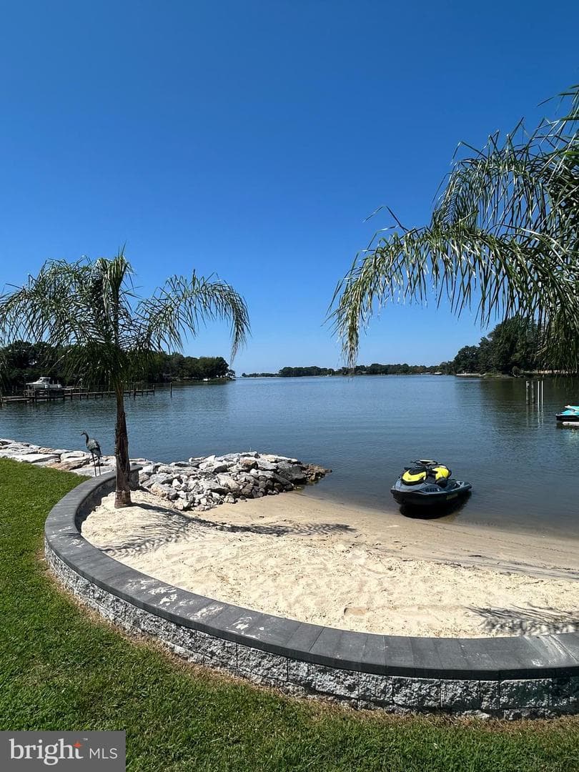2452 Bennett Point Road photo 5