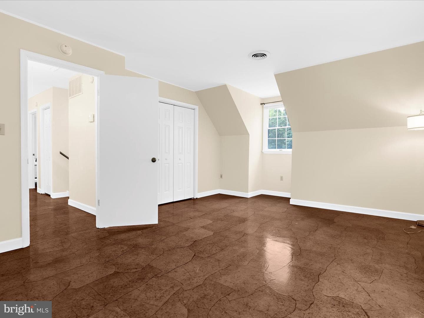 100 Marlborough Road photo 51