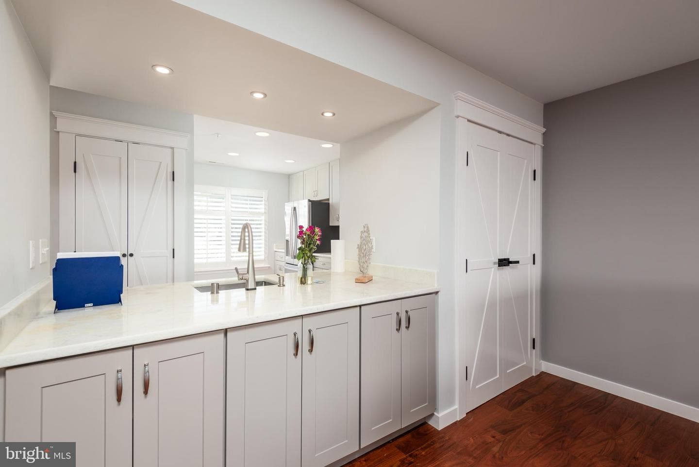 47 Queen Anne Way photo 31