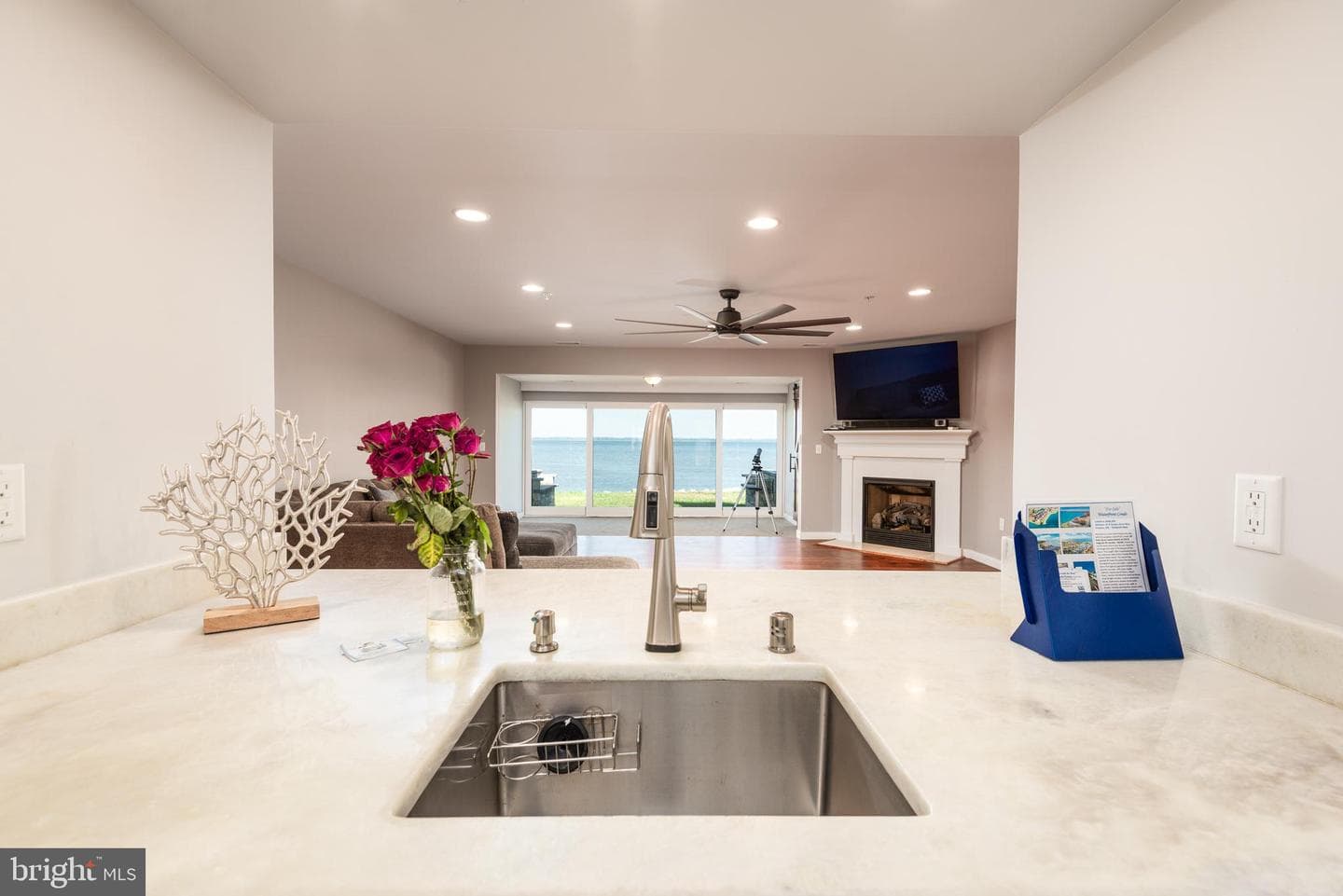 47 Queen Anne Way photo 9