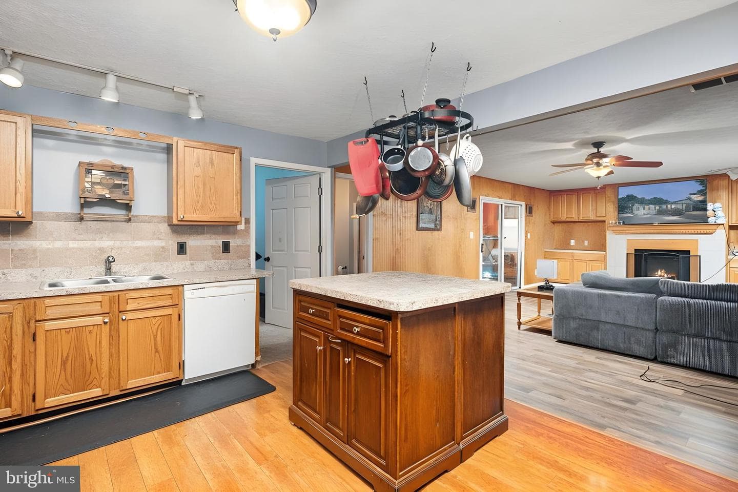 1839 Harbor Drive photo 5