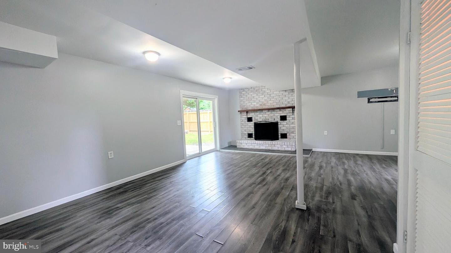 922 Petinot Place photo 34