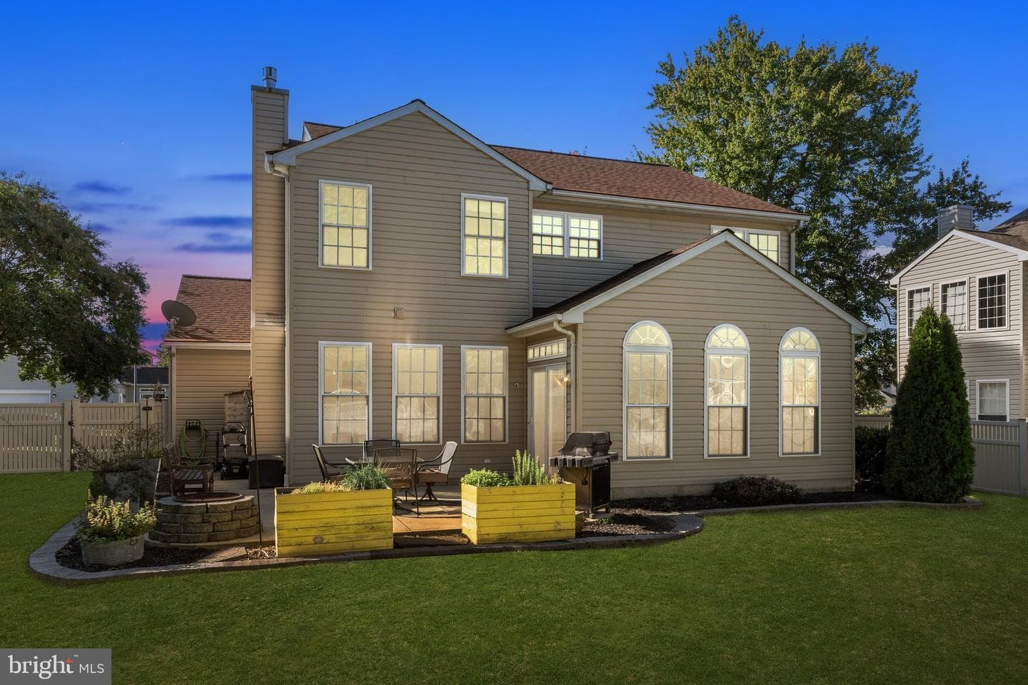 480 Web Foot Lane photo 2