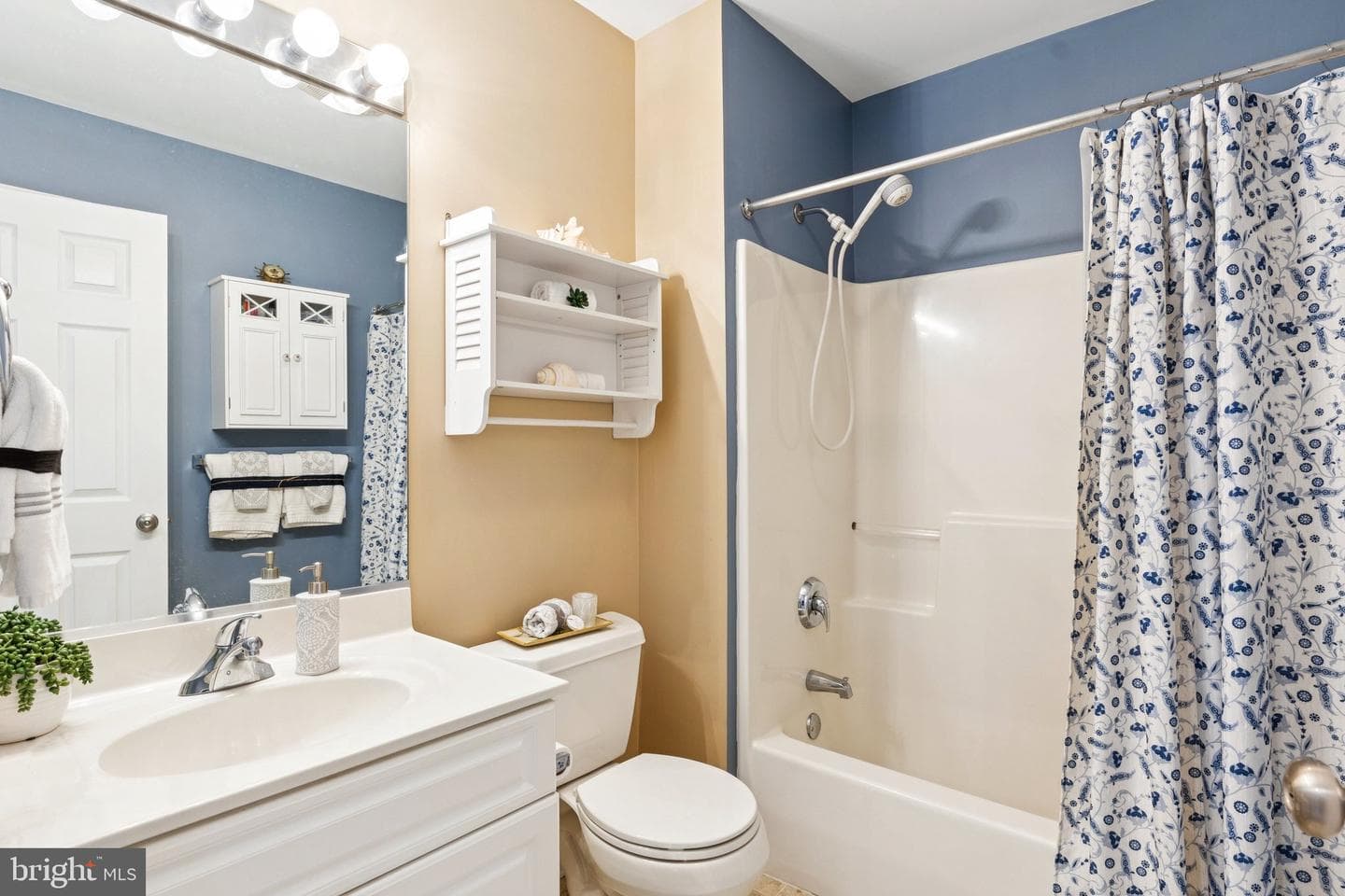 480 Web Foot Lane photo 33