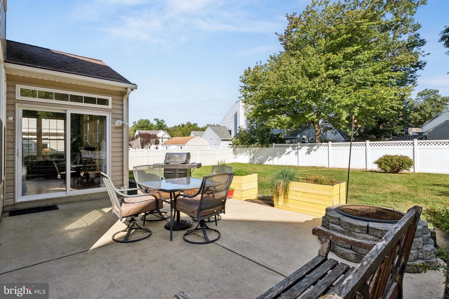 480 Web Foot Lane photo 37