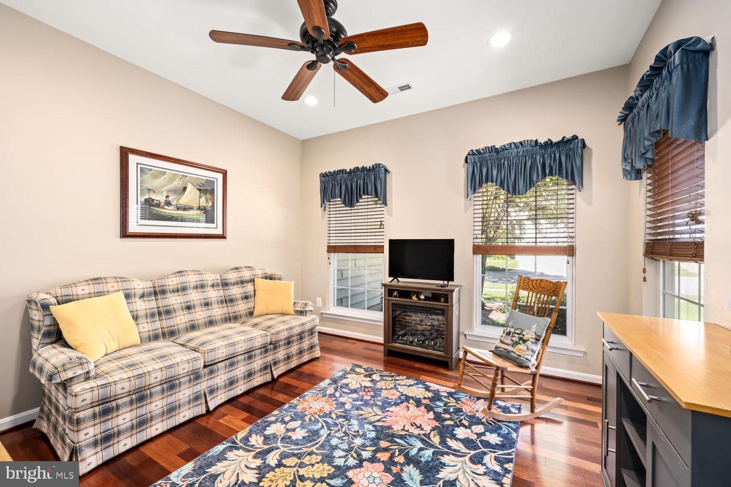 807 Harmony Way photo 14