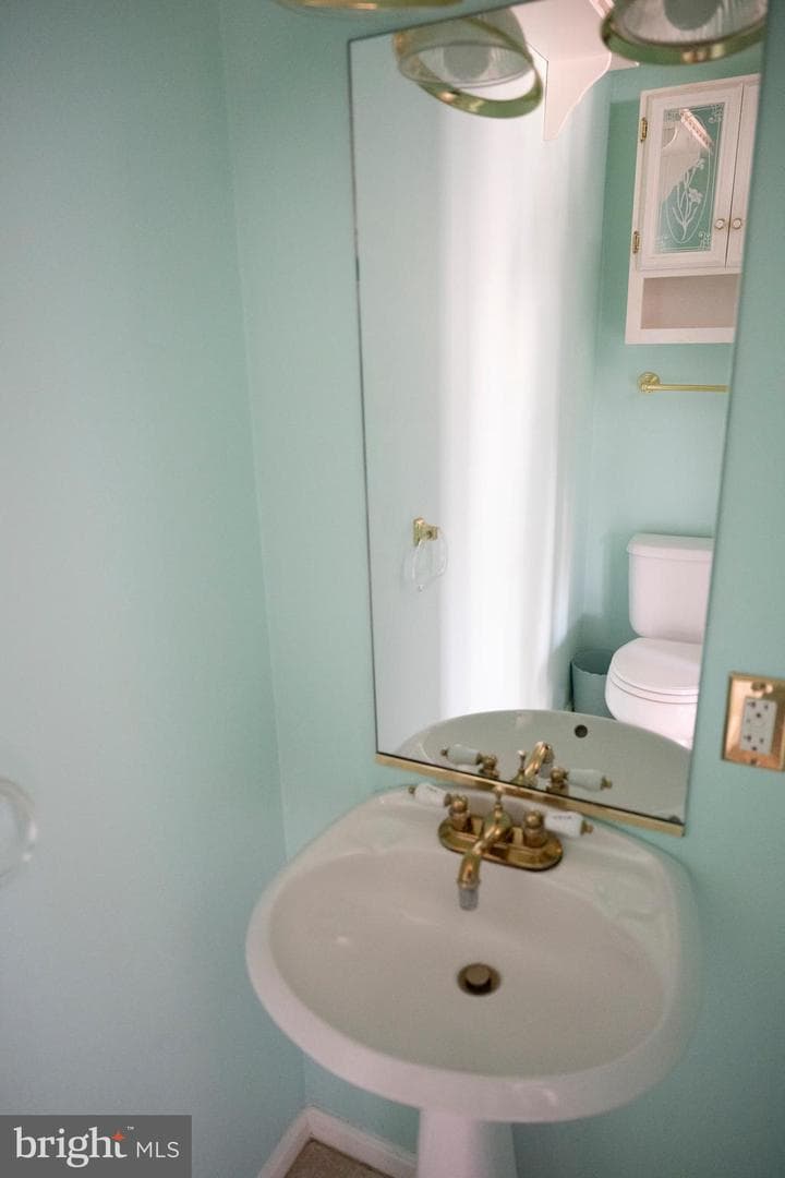 423 Victoria Way photo 33