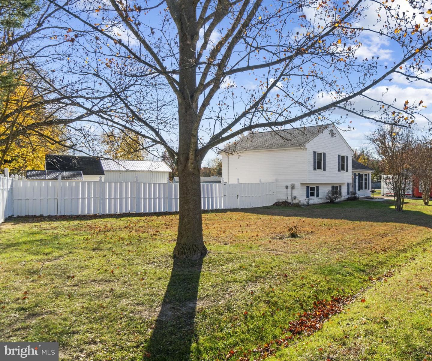 1916 Stevens Drive photo 20