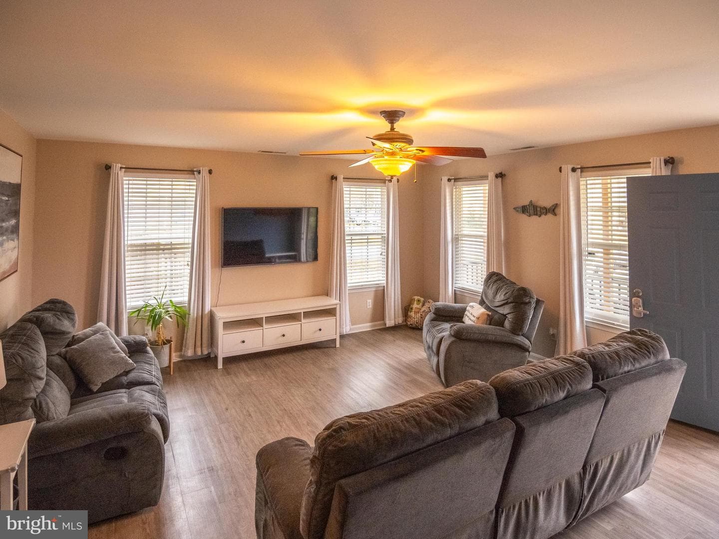 113 Collier Road photo 7