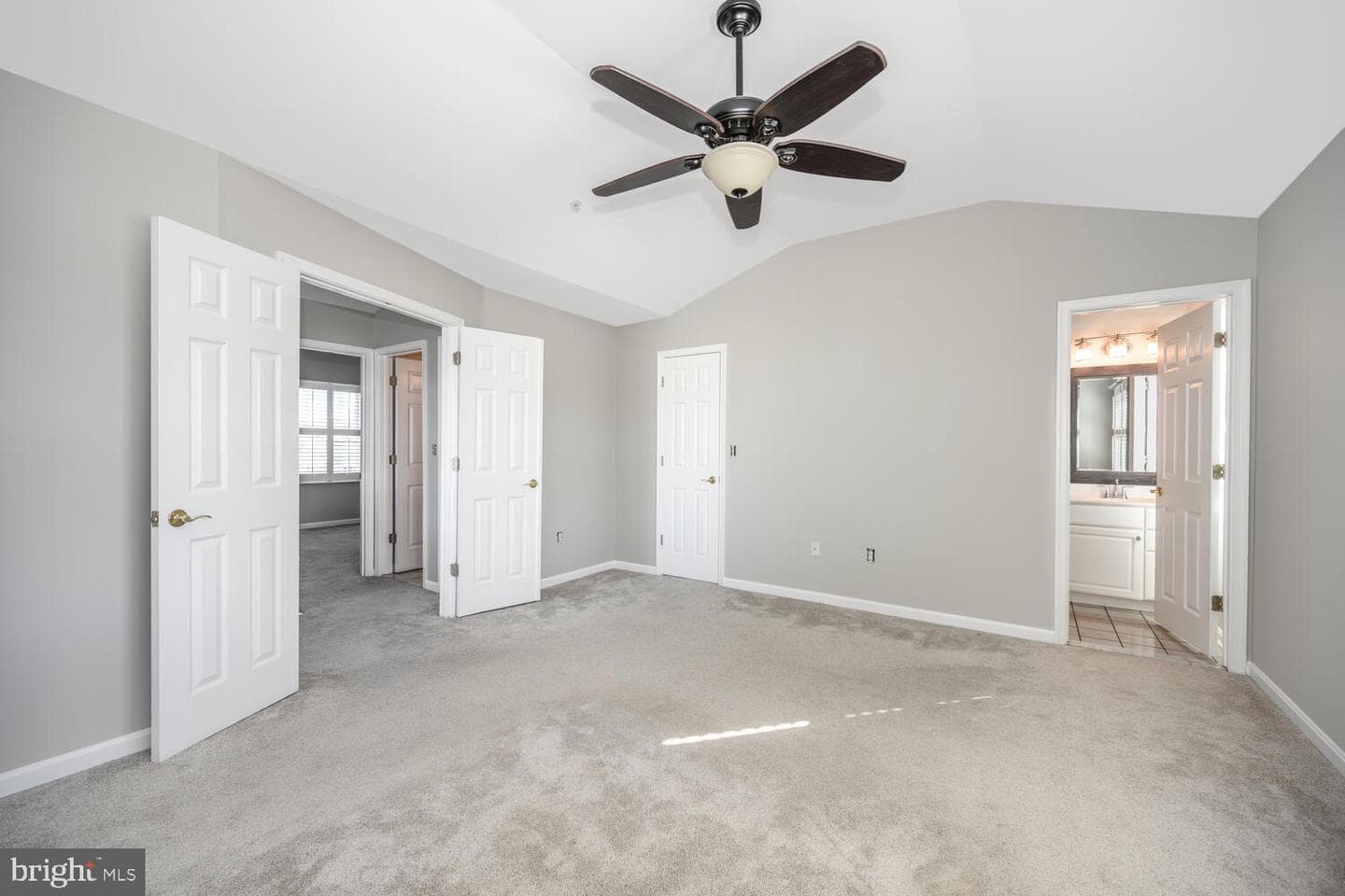 402 Blenny Lane photo 18