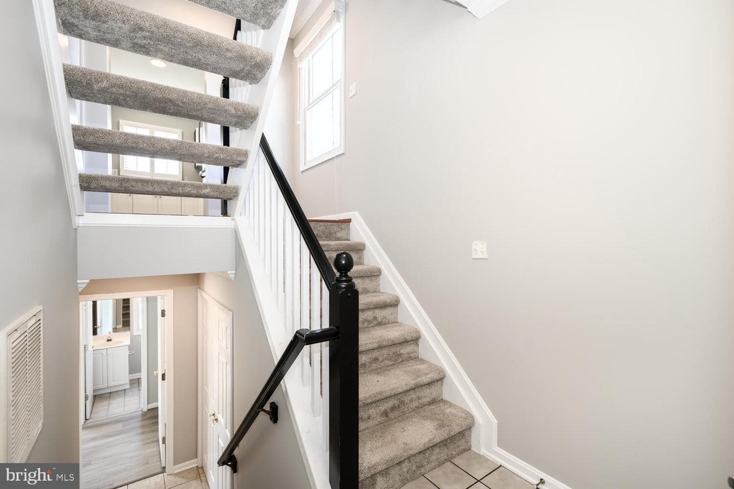 402 Blenny Lane photo 4