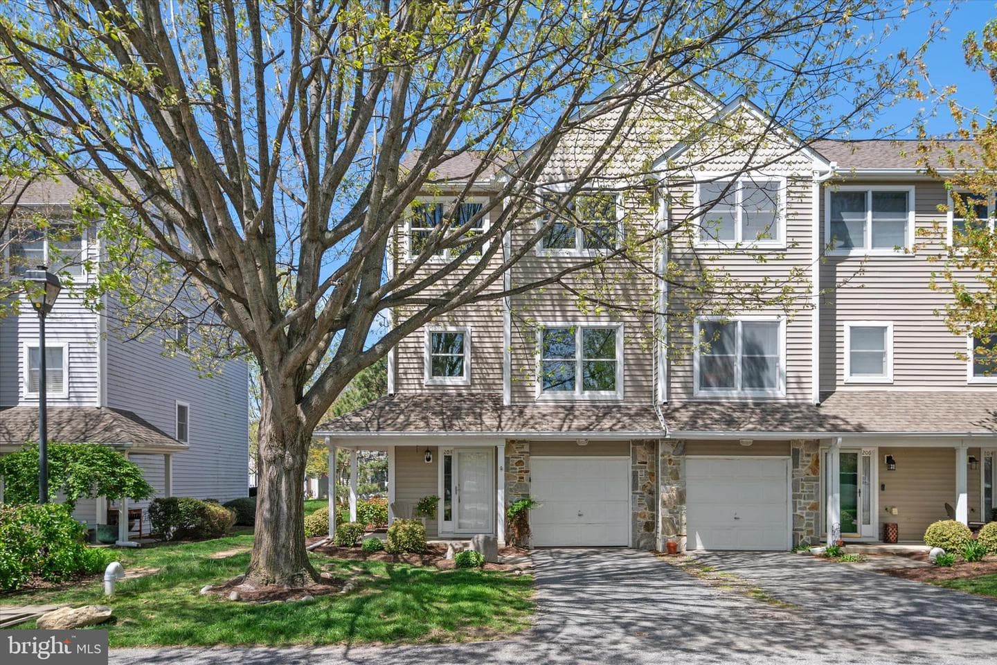 208 Blenny Lane photo 29