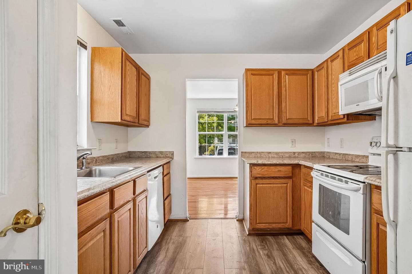 1025 Dundee Ct photo 9