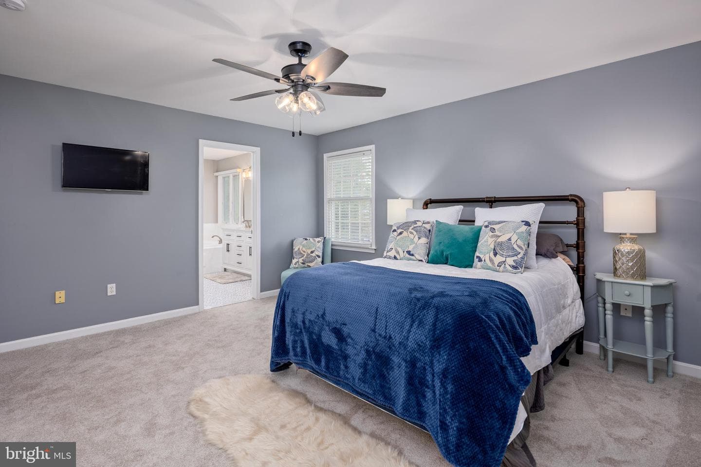 421 Victoria Way photo 21