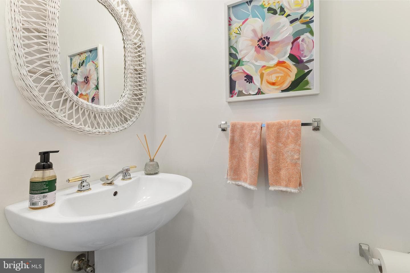 54 Queen Caroline Court photo 13