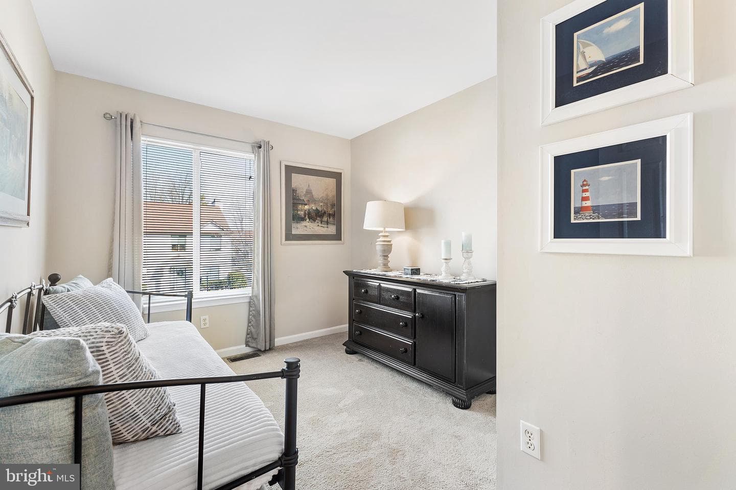 54 Queen Caroline Court photo 34