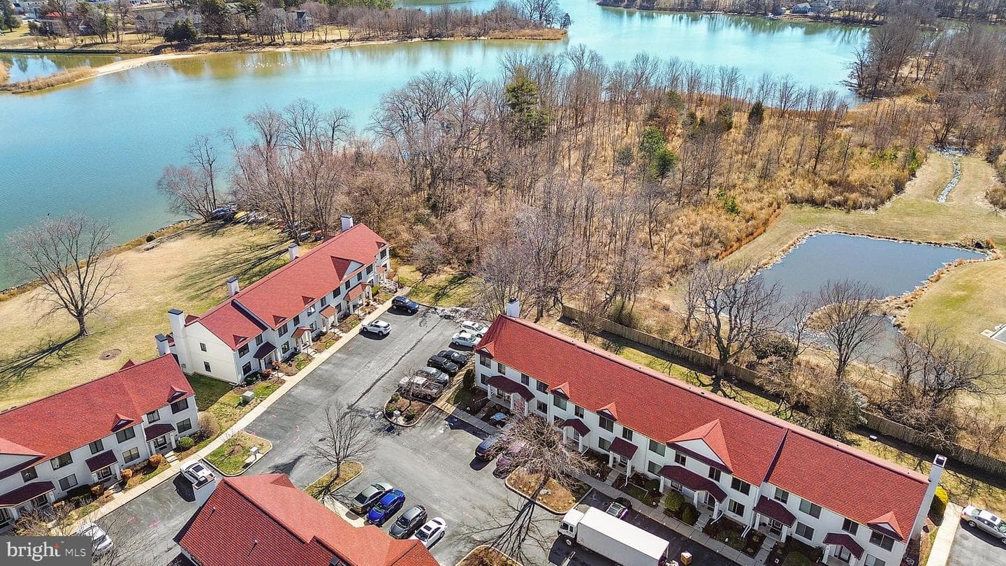 54 Queen Caroline Court photo 49