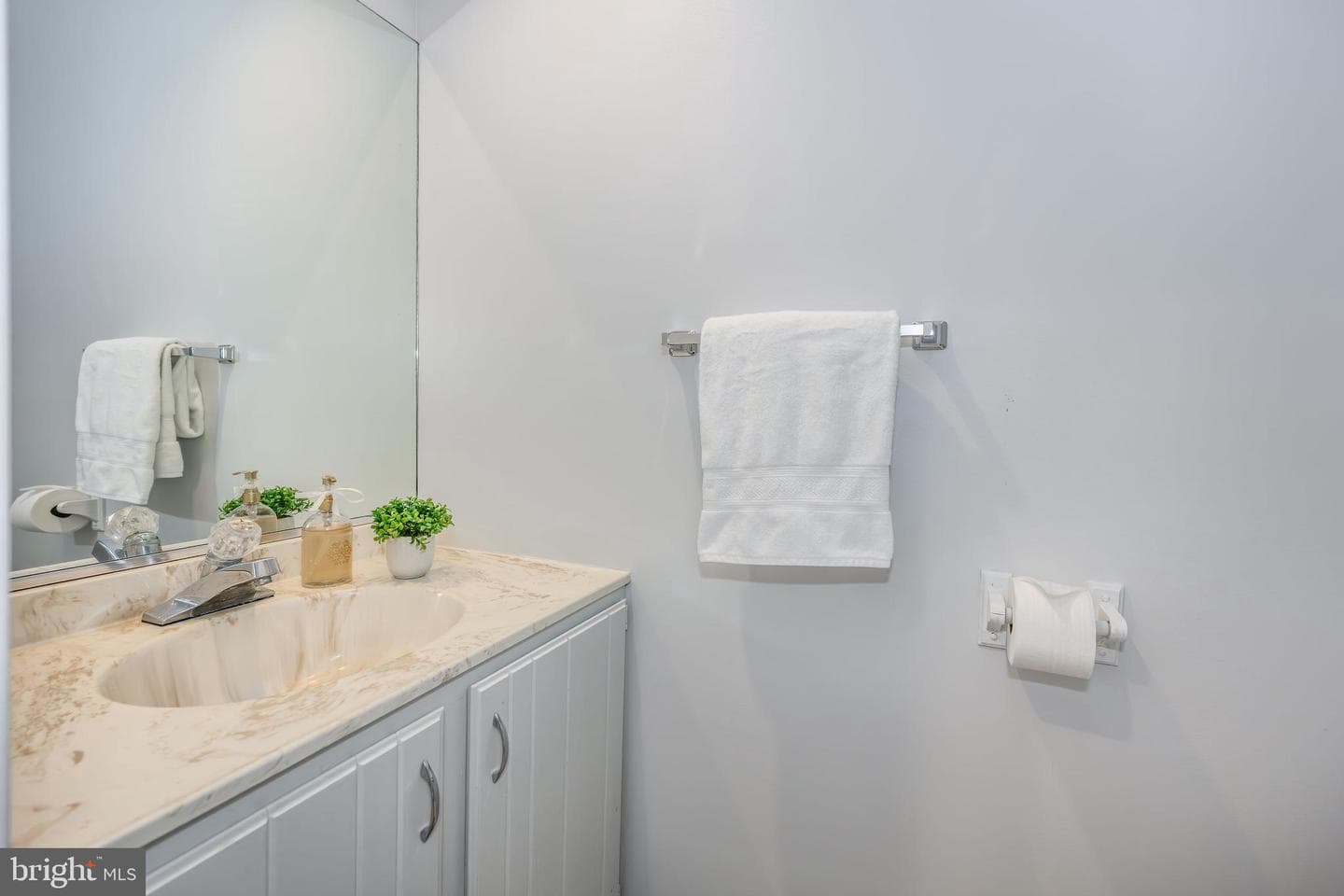 109 Bayview photo 12