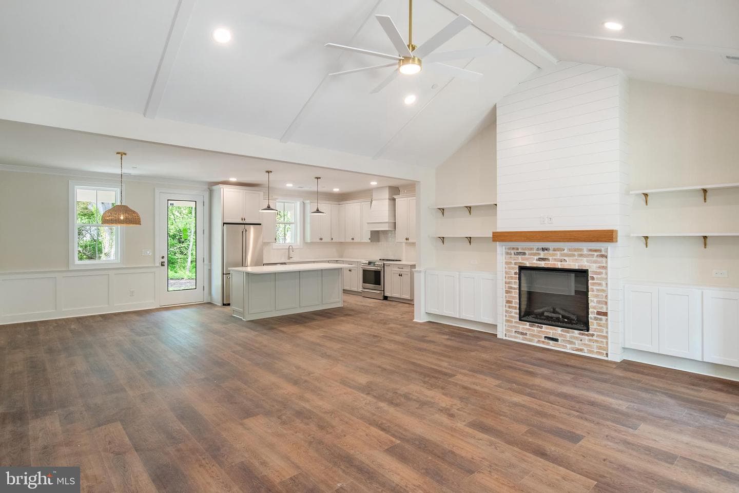410 5 Farms Drive photo 4