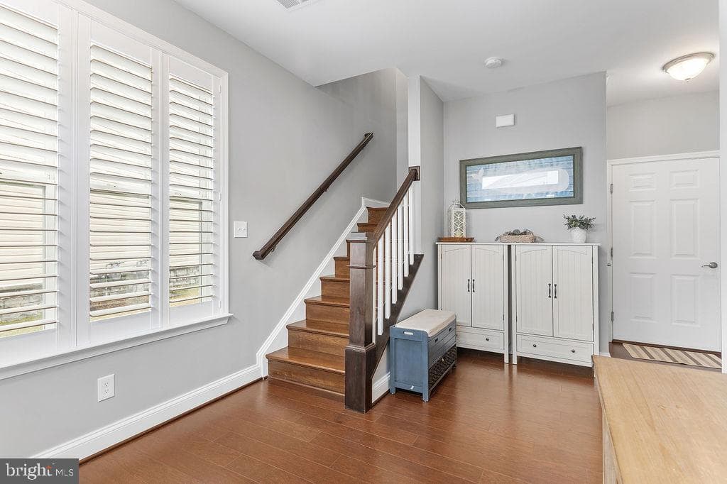 252 Mikes Way photo 4