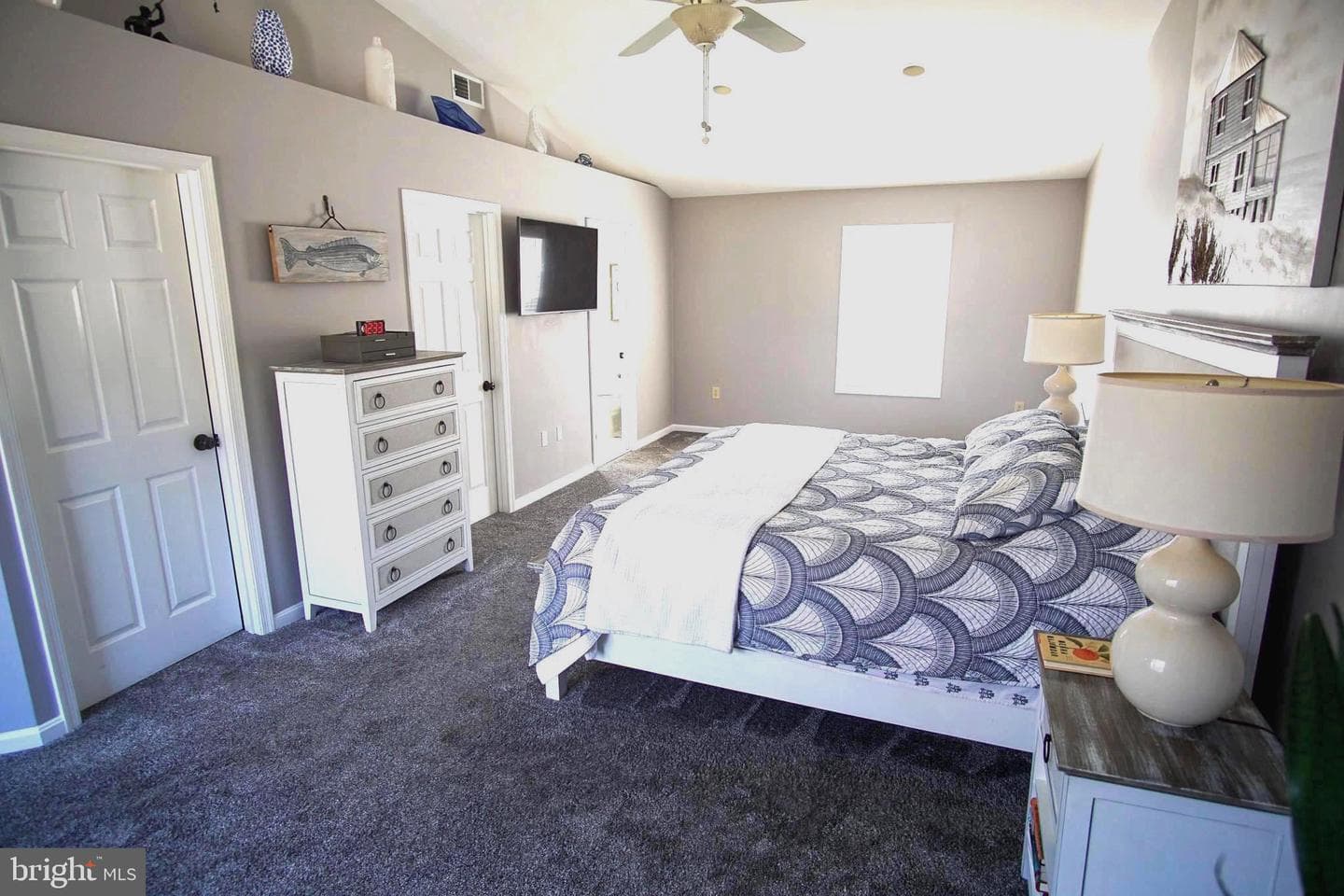 906 Petinot Place photo 16
