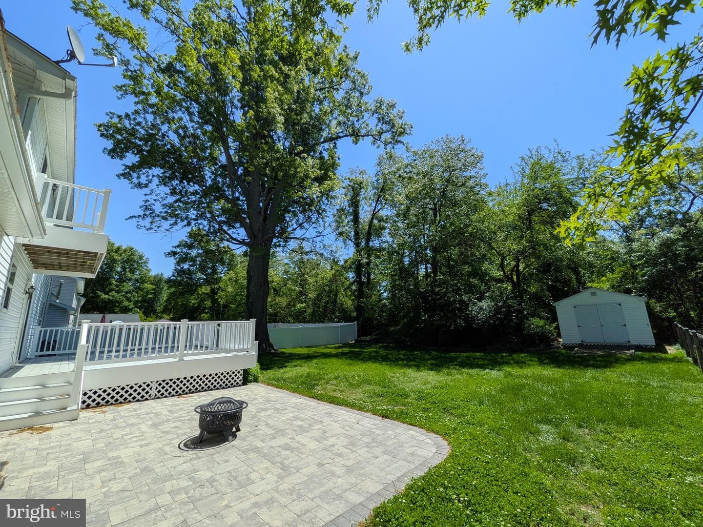 931 Petinot Place photo 25