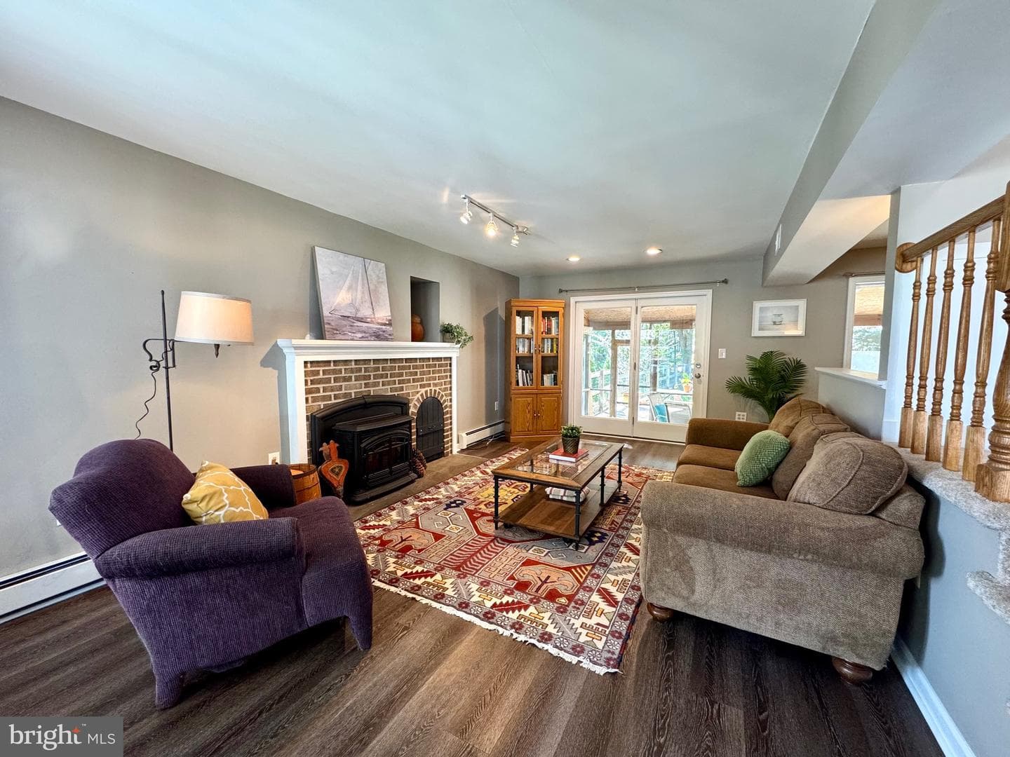 211 Queen Anne Road photo 4