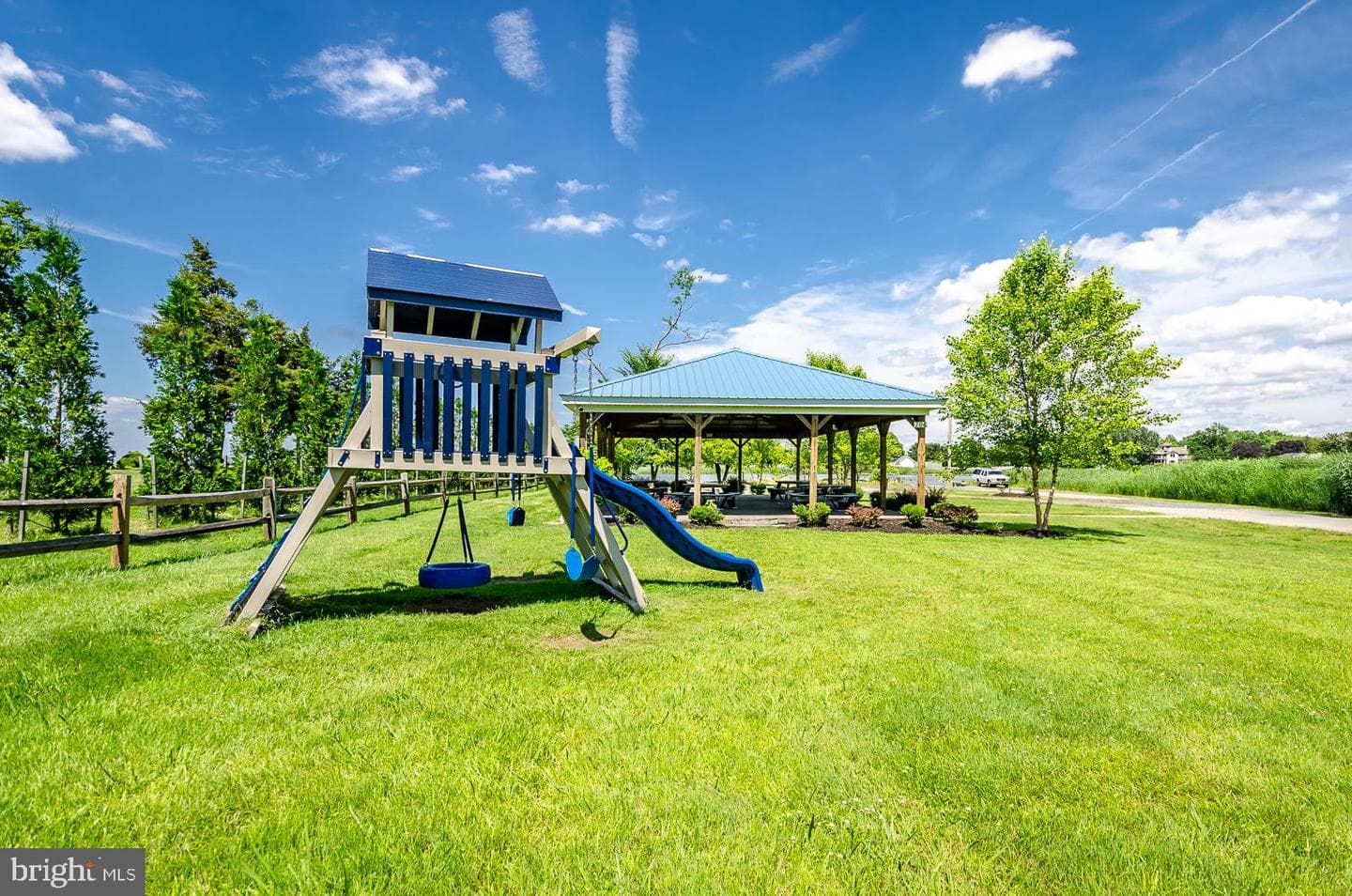 320 Mckay Road photo 46