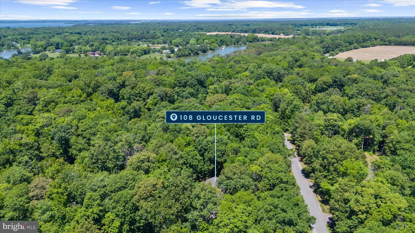 108 Gloucester Road photo 57
