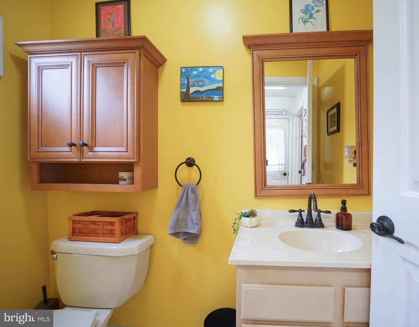 107 Chestnut Lane photo 37