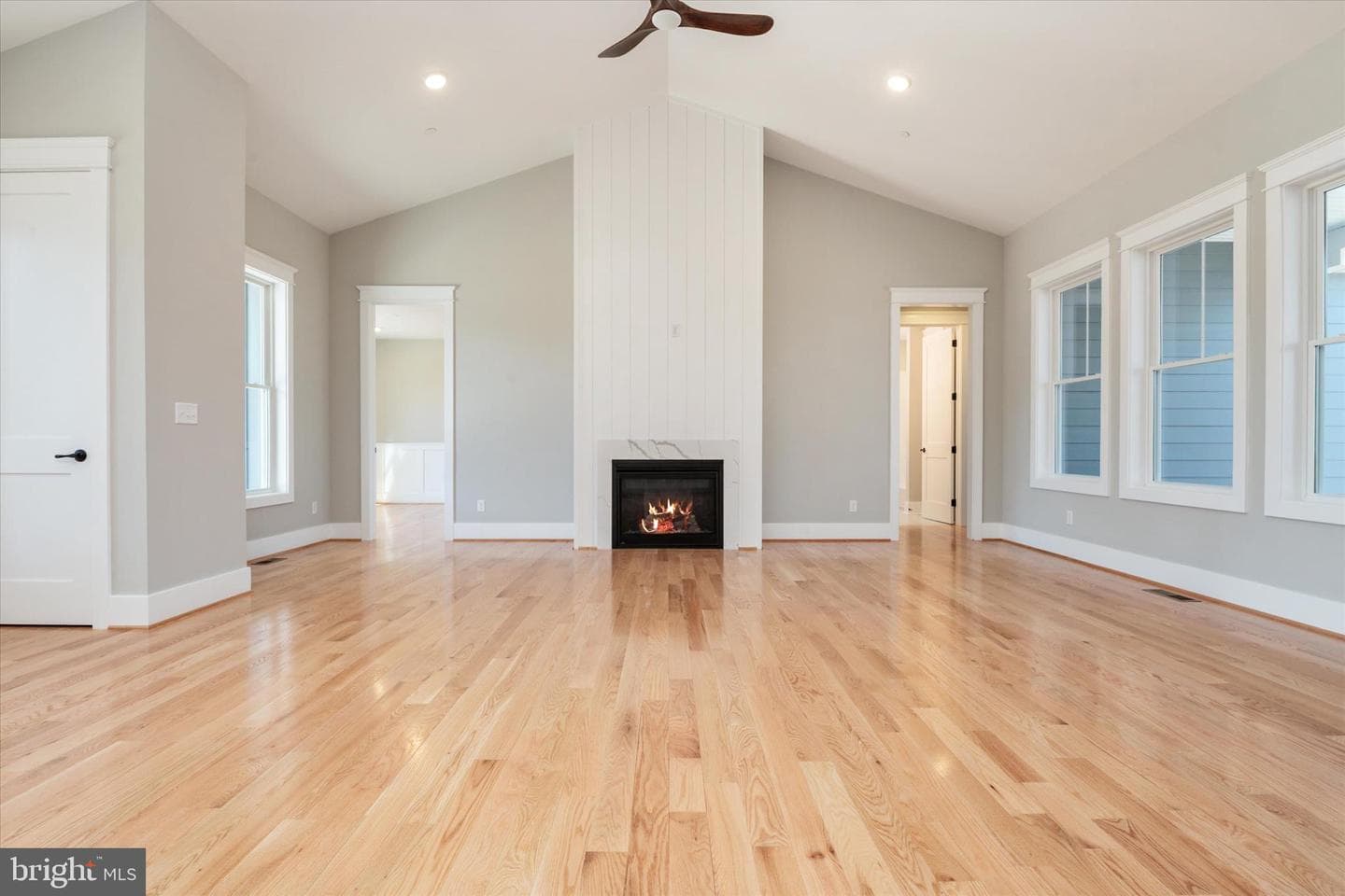 307 Columbia Lane photo 13