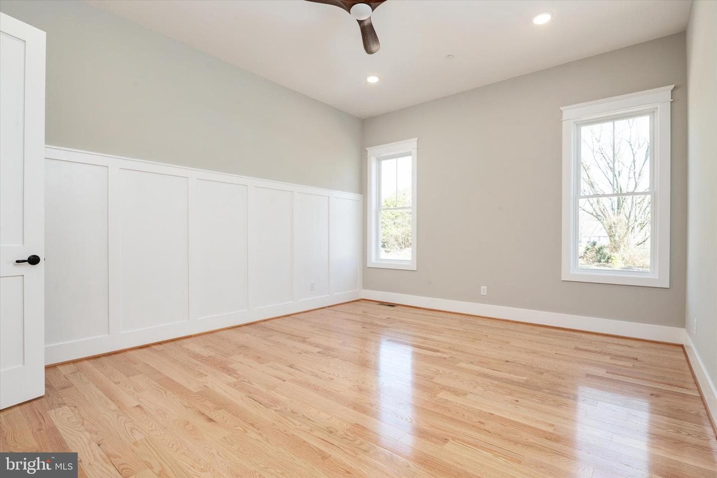 307 Columbia Lane photo 24
