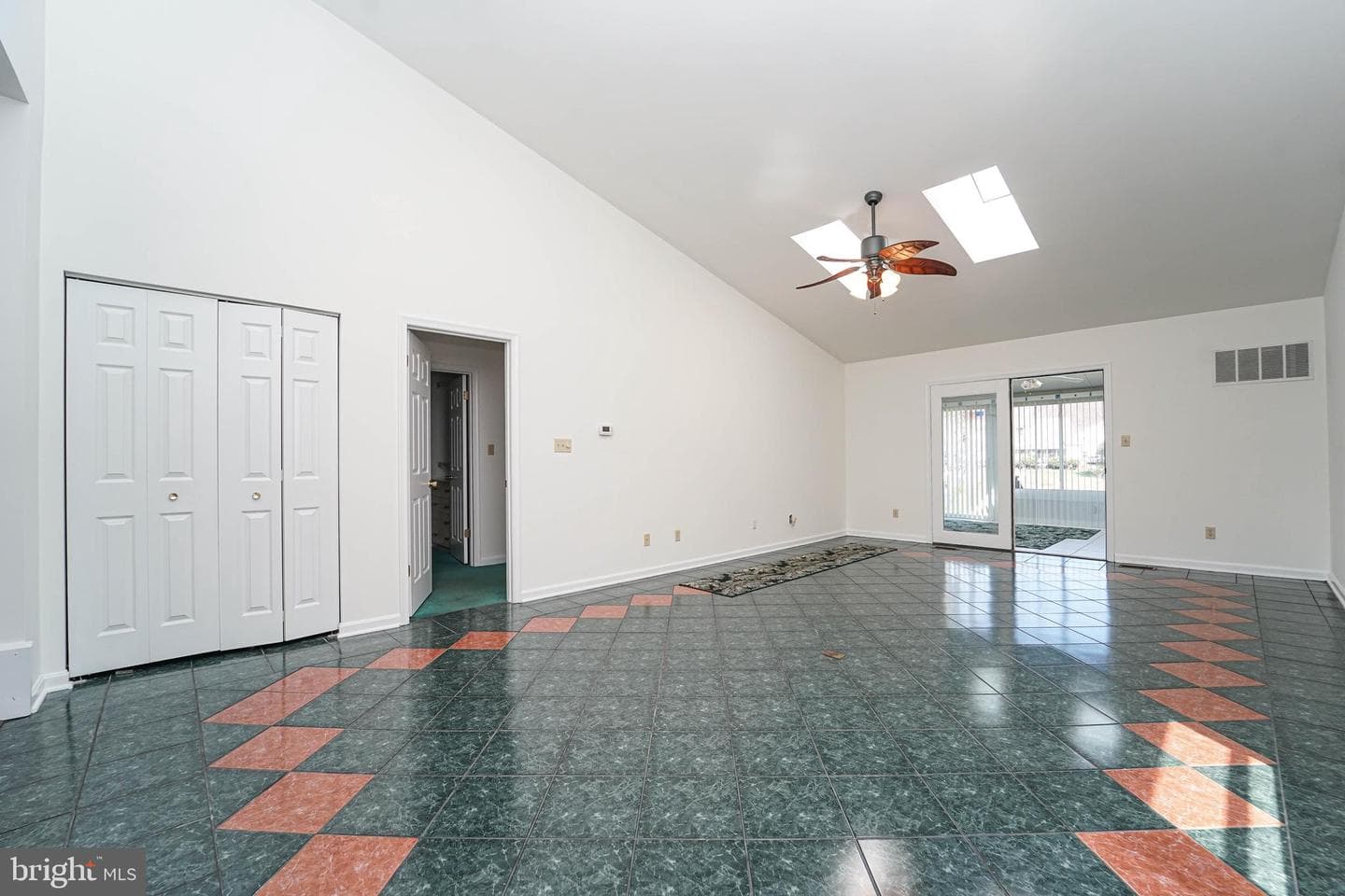 7009 Bridgepointe Drive photo 24