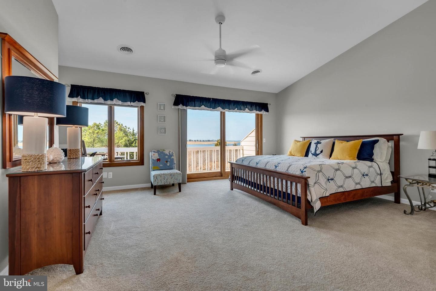 114 Bayview photo 25