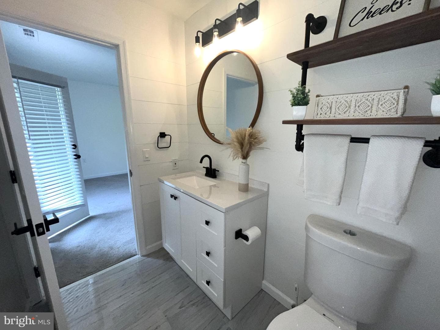 107 Whitby Lane photo 27
