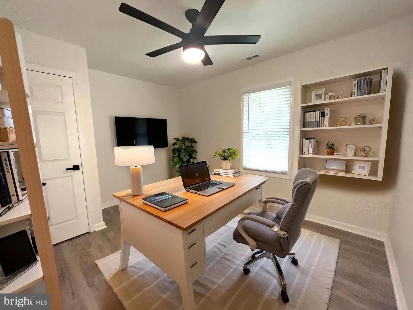 107 Whitby Lane photo 32