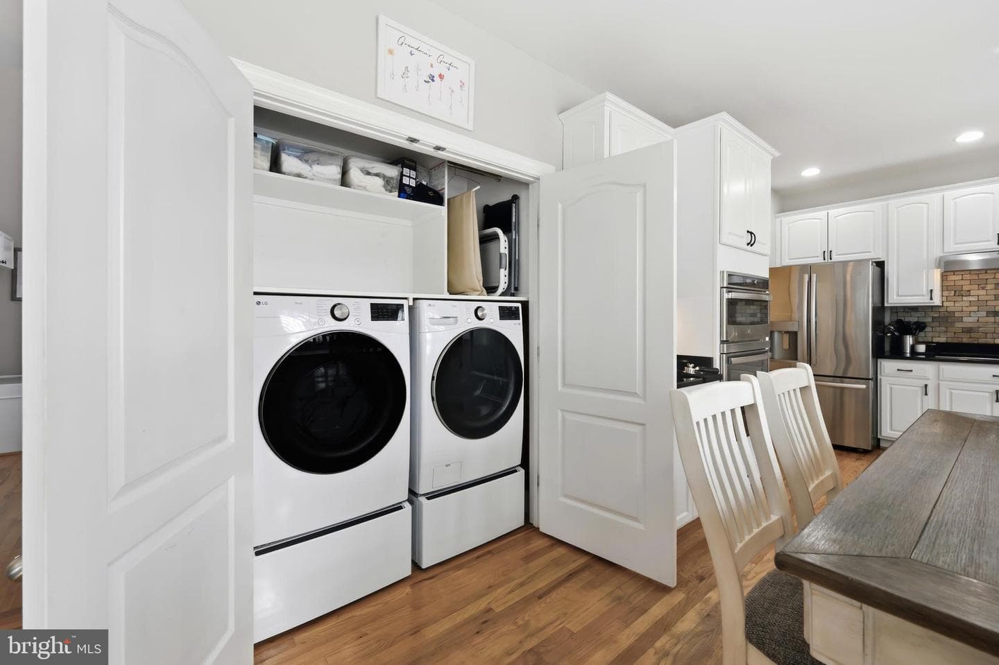 1033 Avalon Court photo 20