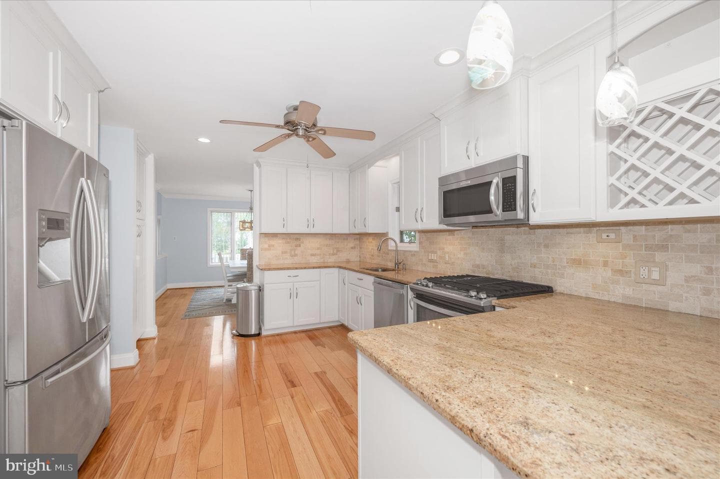 118 Bayview photo 22