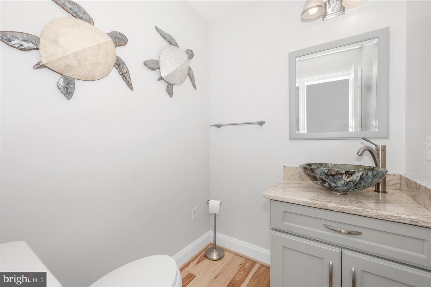 118 Bayview photo 27