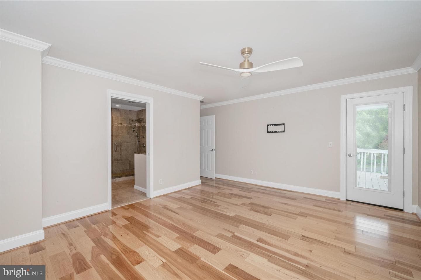118 Bayview photo 46