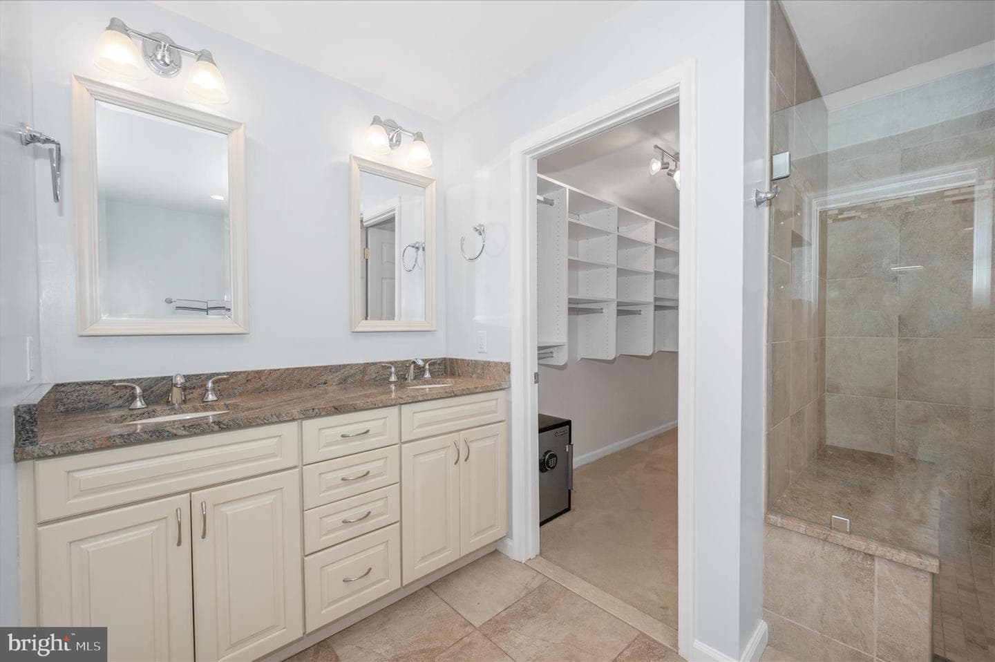118 Bayview photo 50